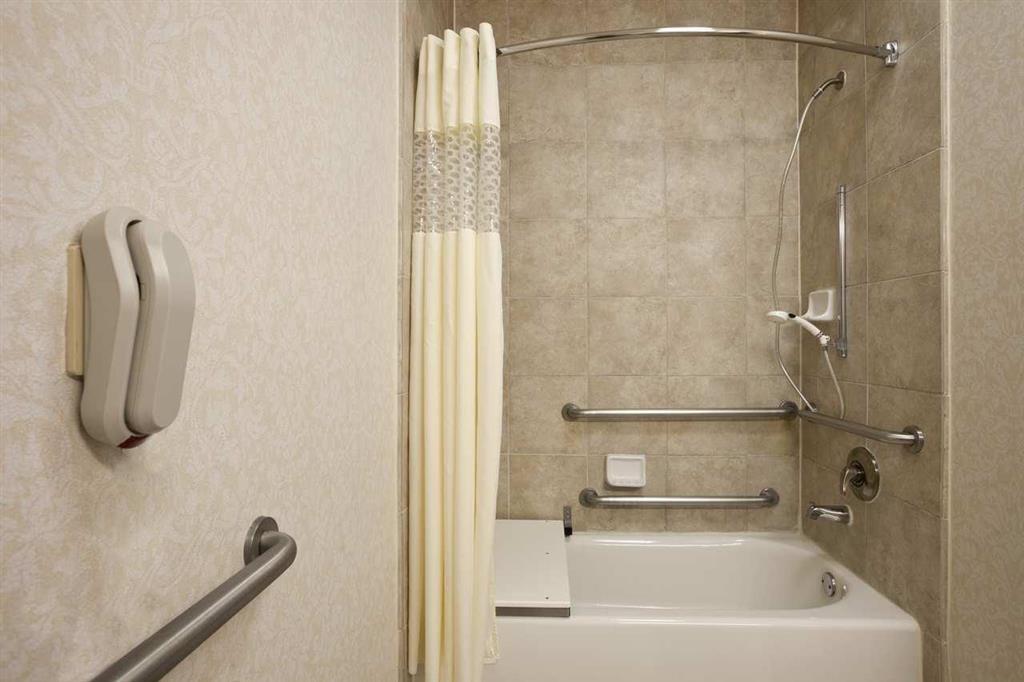 Hampton & Houston-westchase Otel 3*